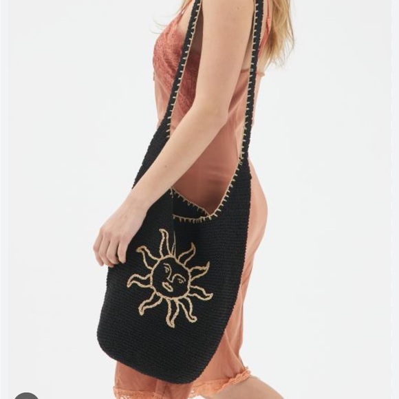 UO// Icon Woven Shoulder Bag - Picture 2 of 4